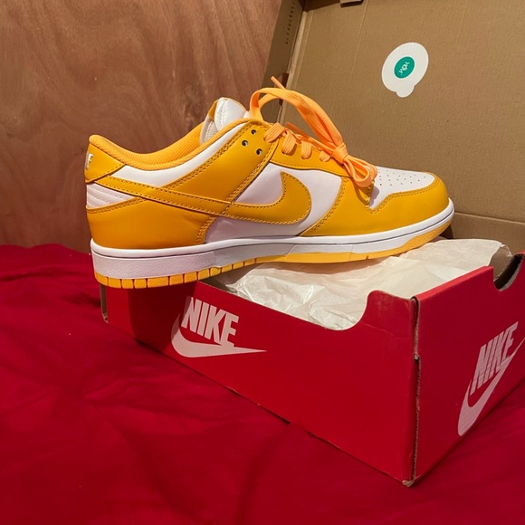 NIKE DUNK LOW - Picture 2 of 4